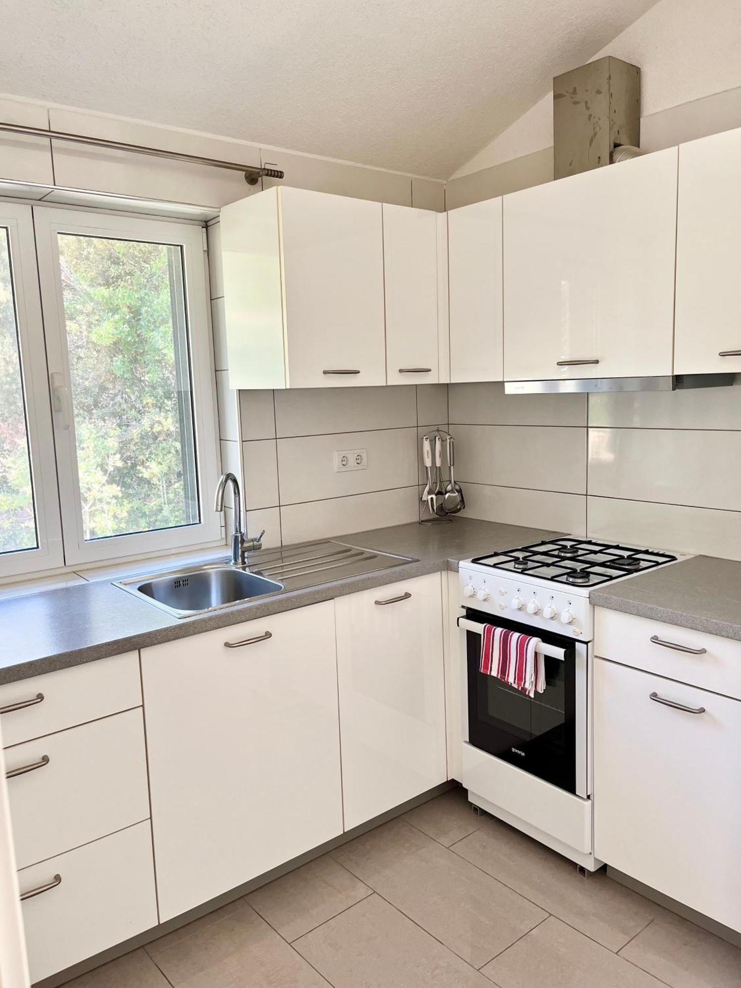 Paradise Apartments - Robinson Getaway Gdinj Екстер'єр фото