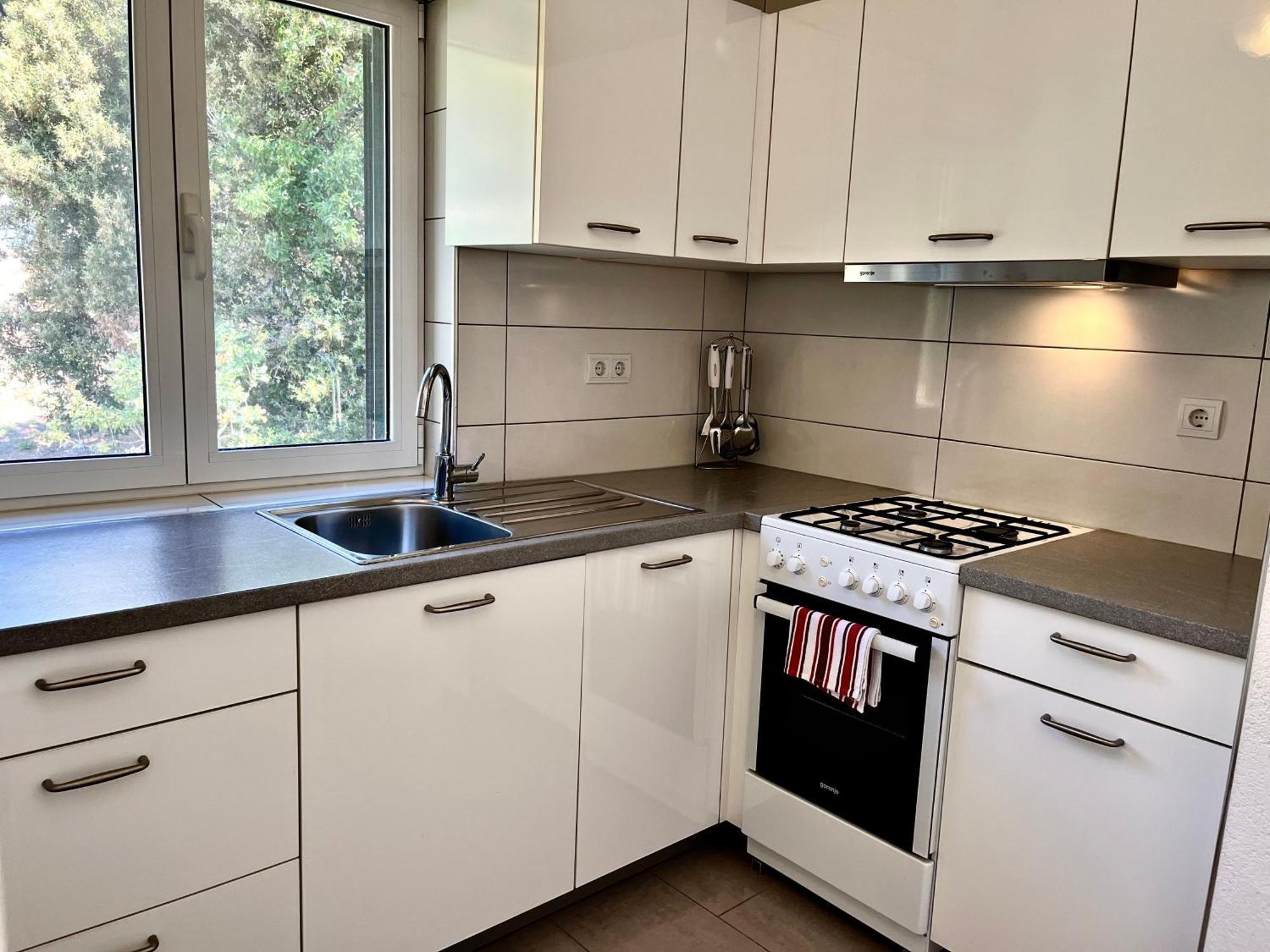 Paradise Apartments - Robinson Getaway Gdinj Екстер'єр фото