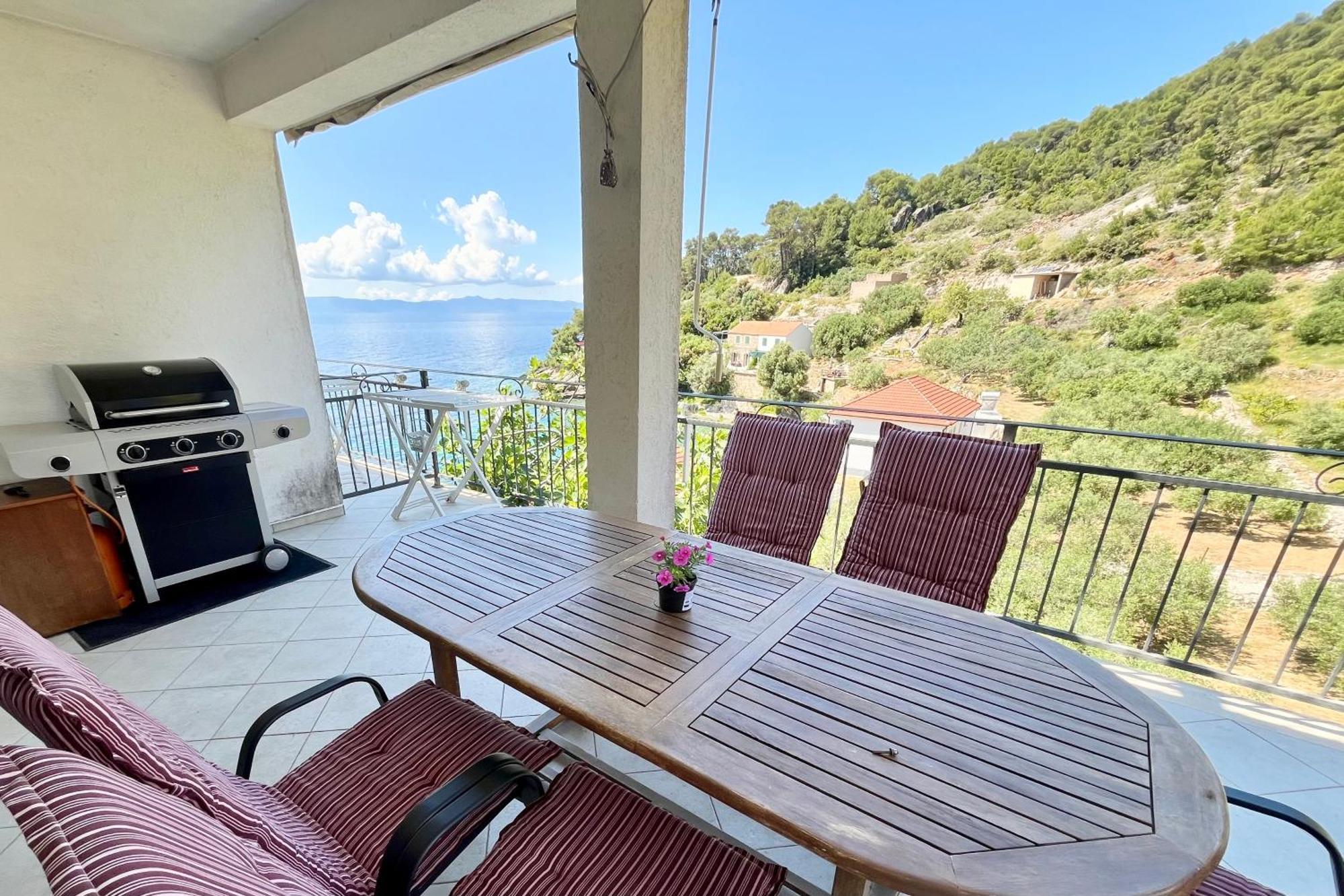 Paradise Apartments - Robinson Getaway Gdinj Екстер'єр фото