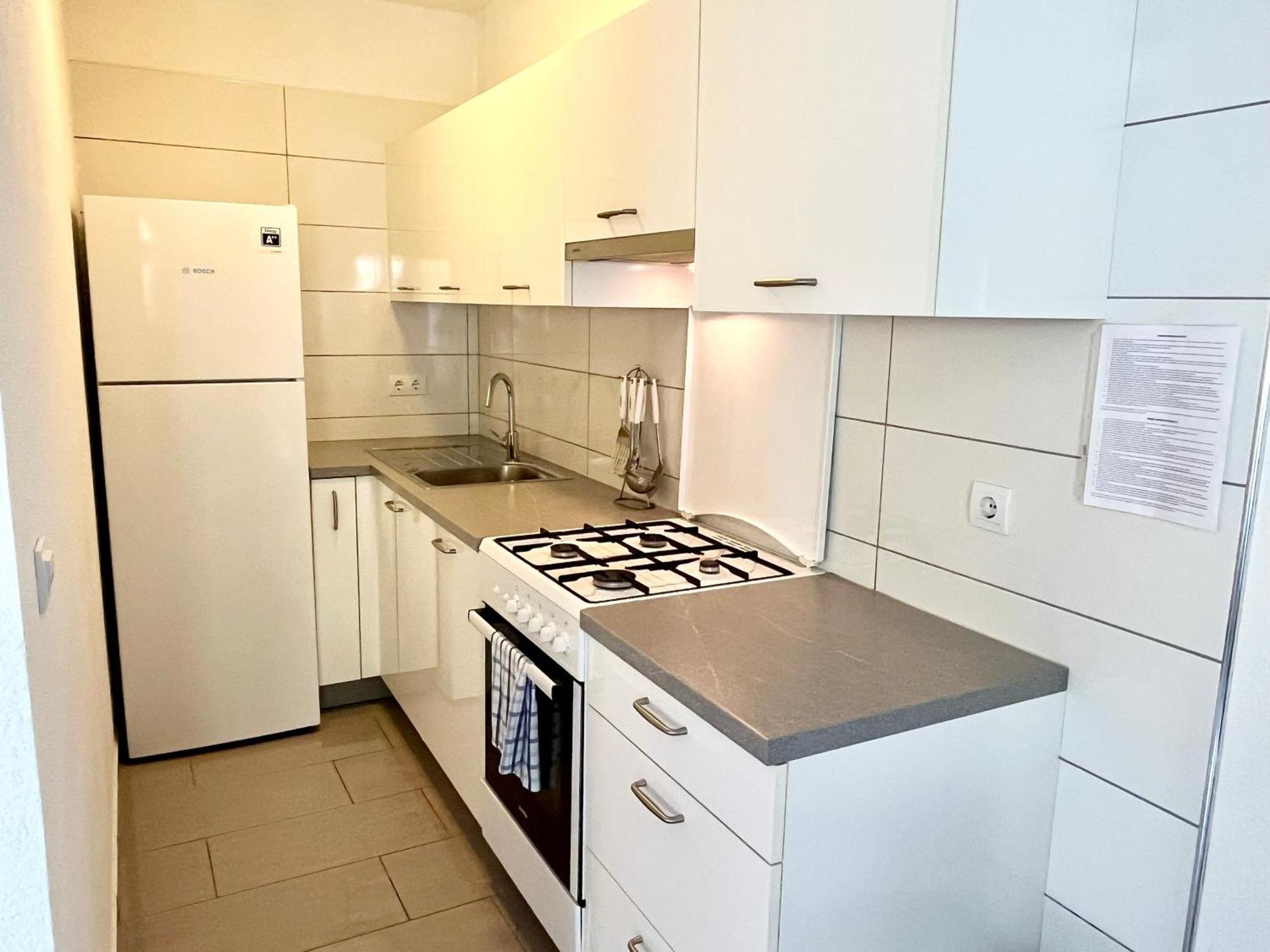 Paradise Apartments - Robinson Getaway Gdinj Екстер'єр фото