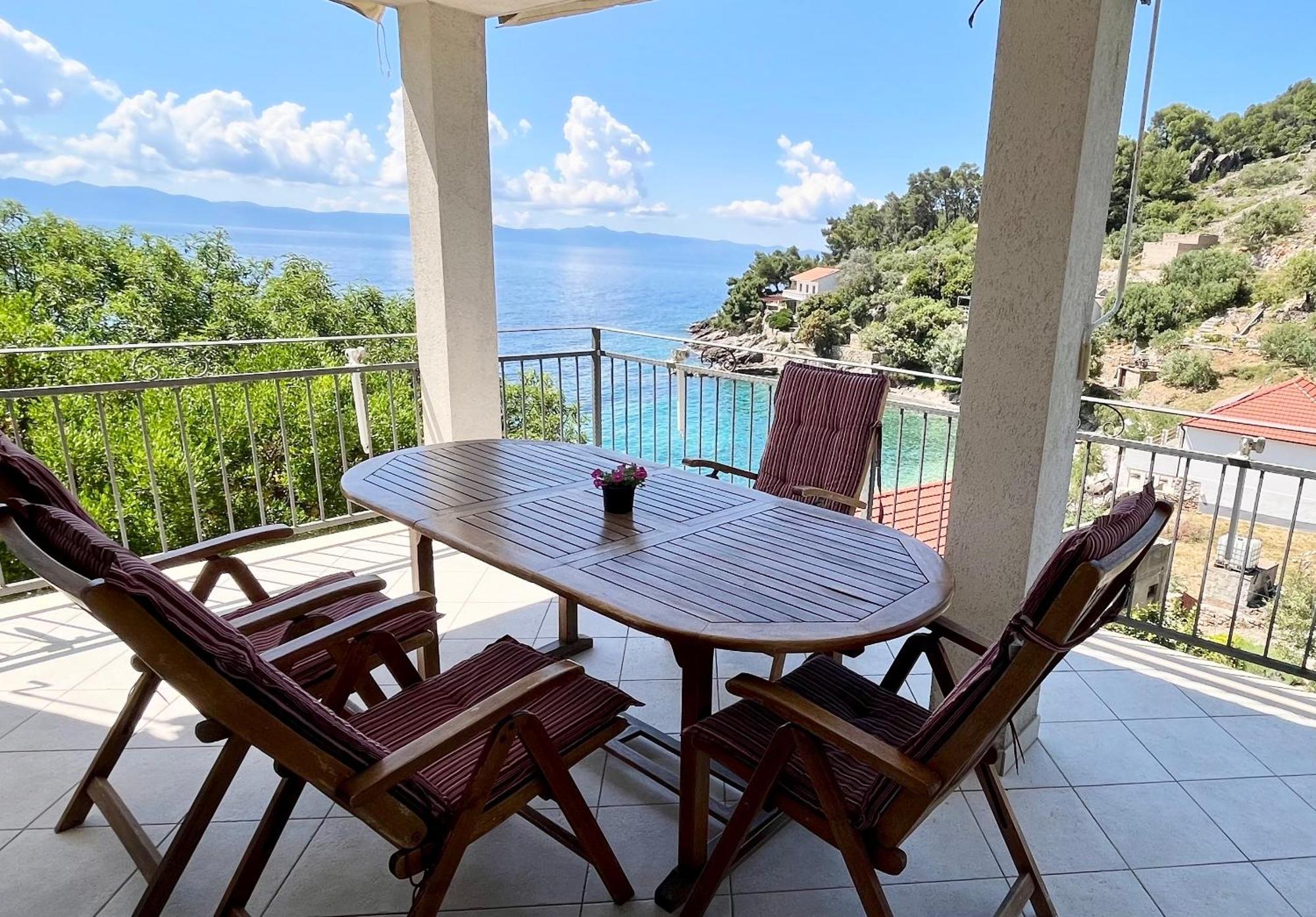 Paradise Apartments - Robinson Getaway Gdinj Екстер'єр фото