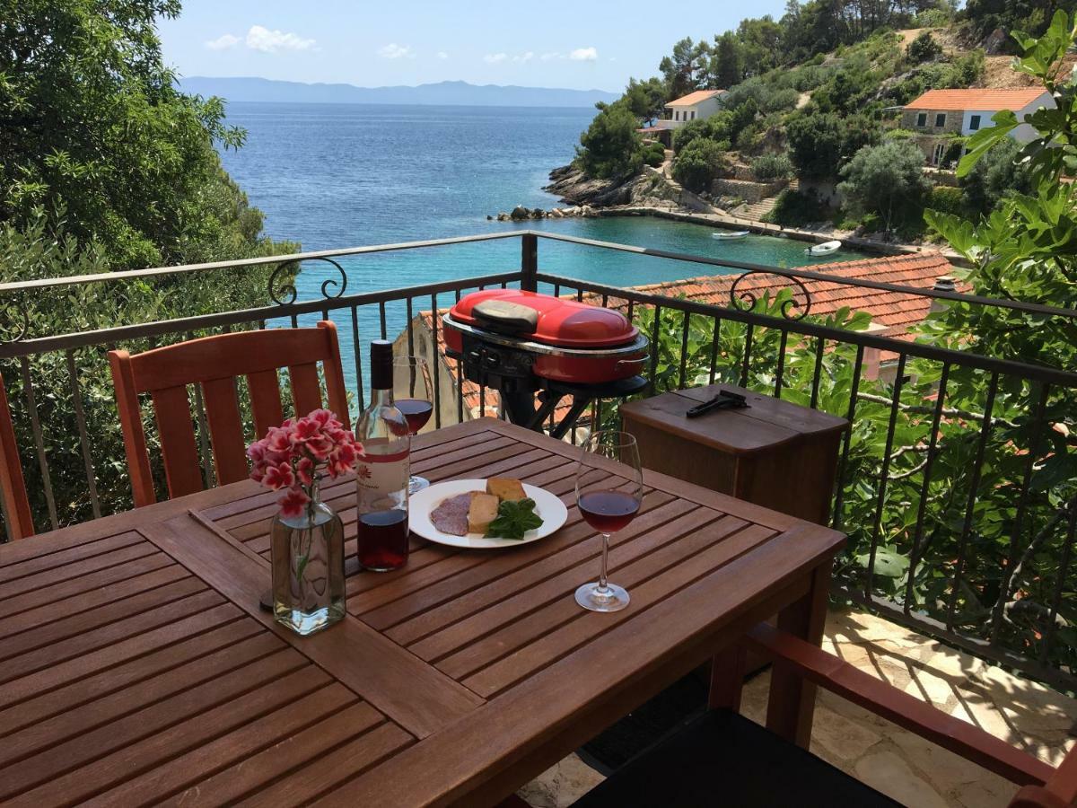 Paradise Apartments - Robinson Getaway Gdinj Екстер'єр фото